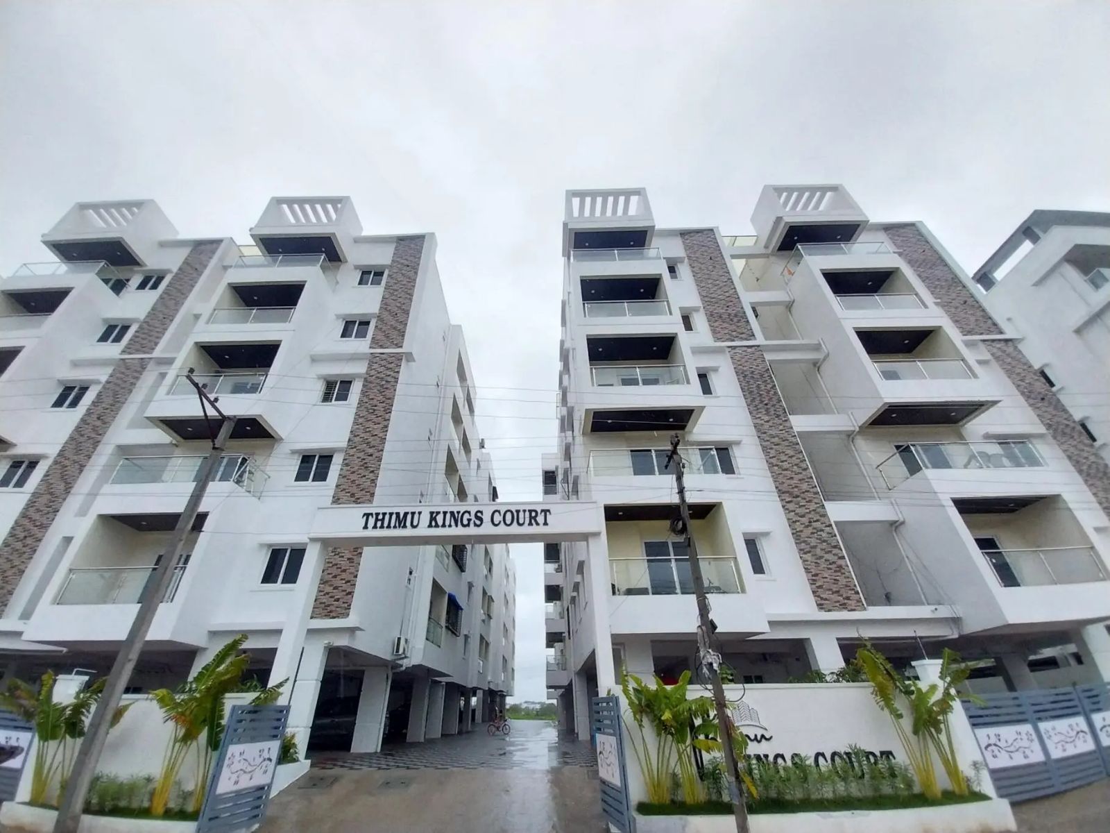 Thimu Kings Court