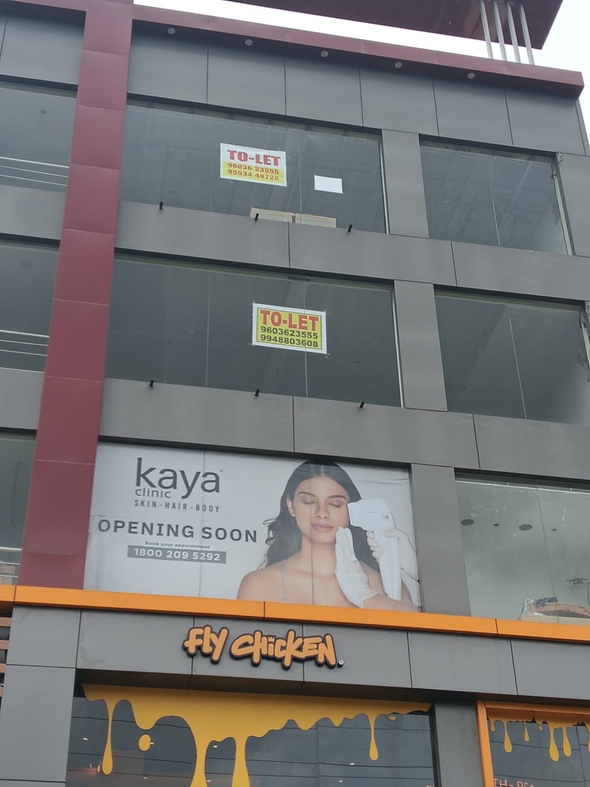 Commercial Space with 2100 sq ft in Gachibowli For Rent