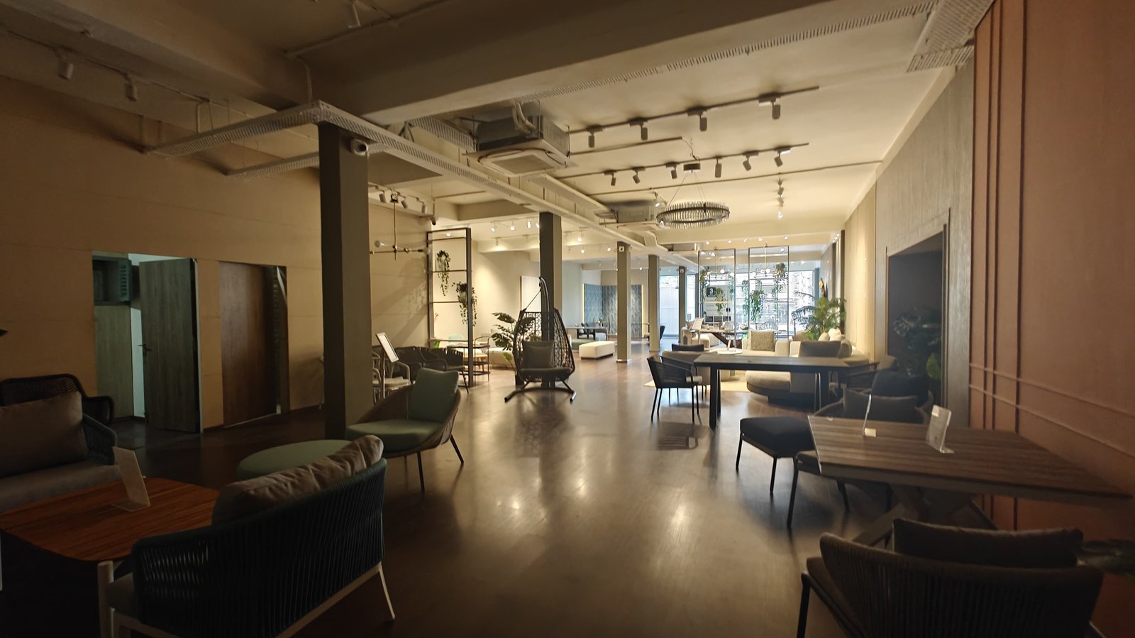 Frist floor commercial space for rent in Banjara Hills