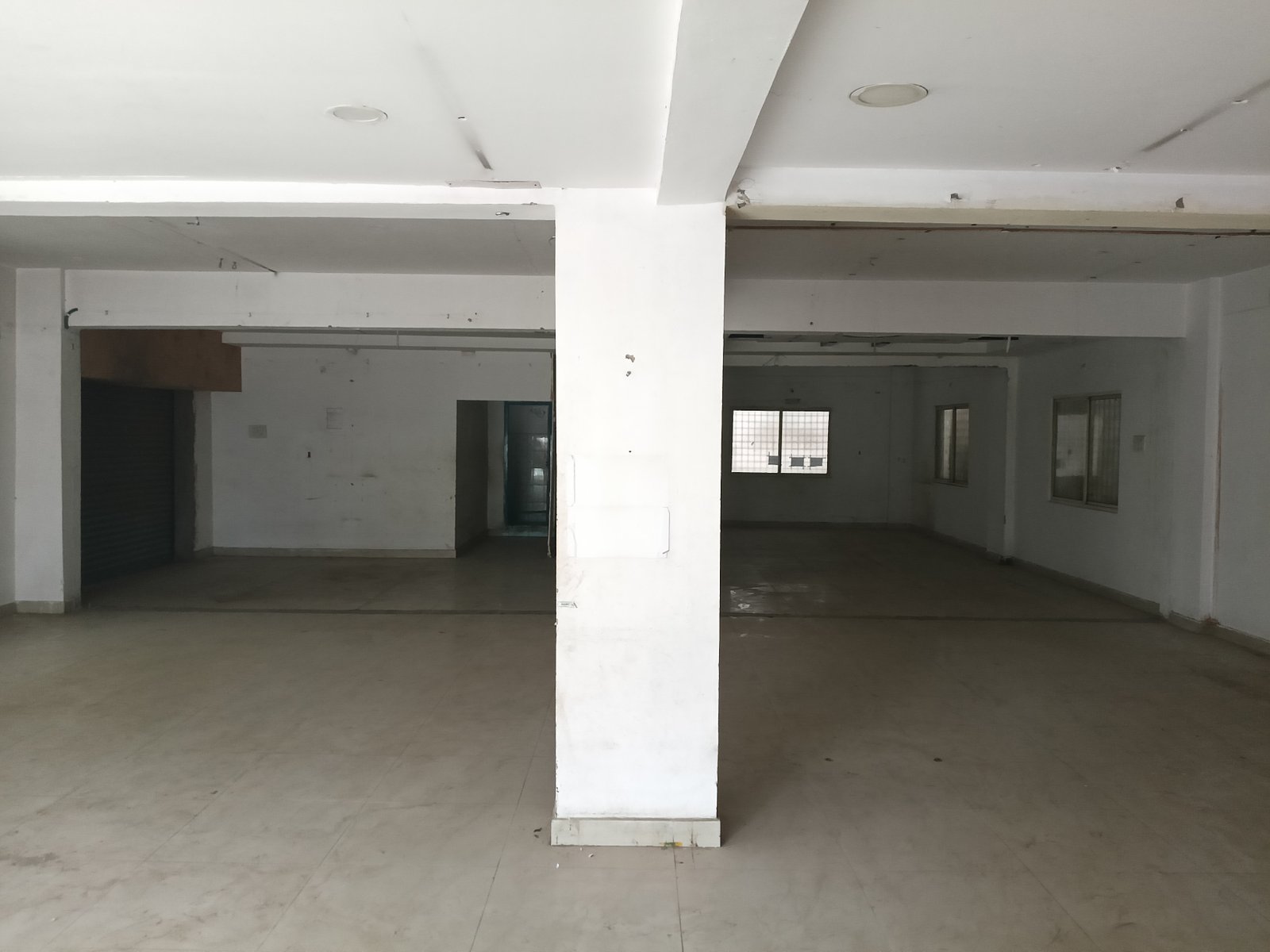 Ground floor commercial space for rent in suchitra