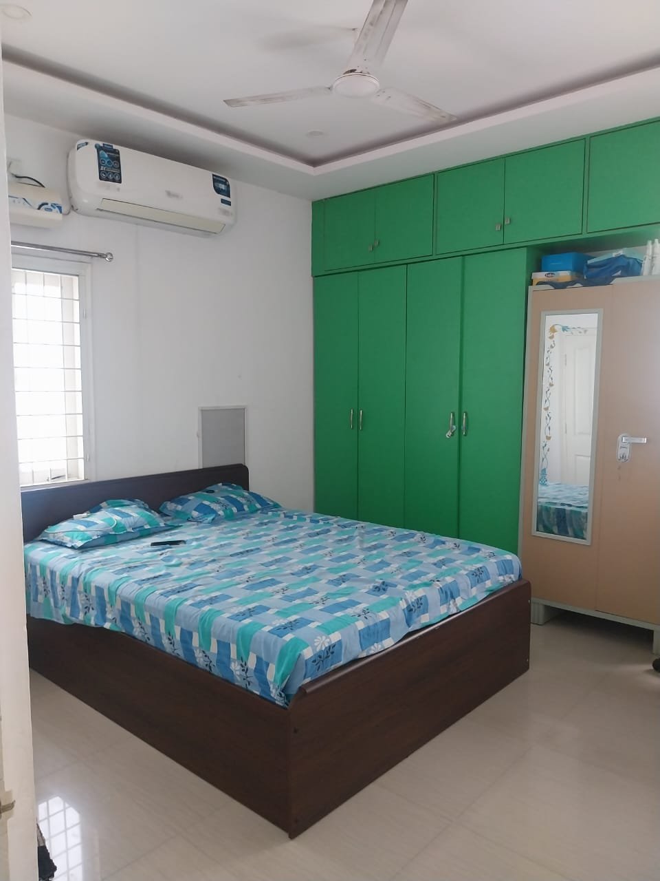 2bhk flat for sale with fully furnished in manikonda