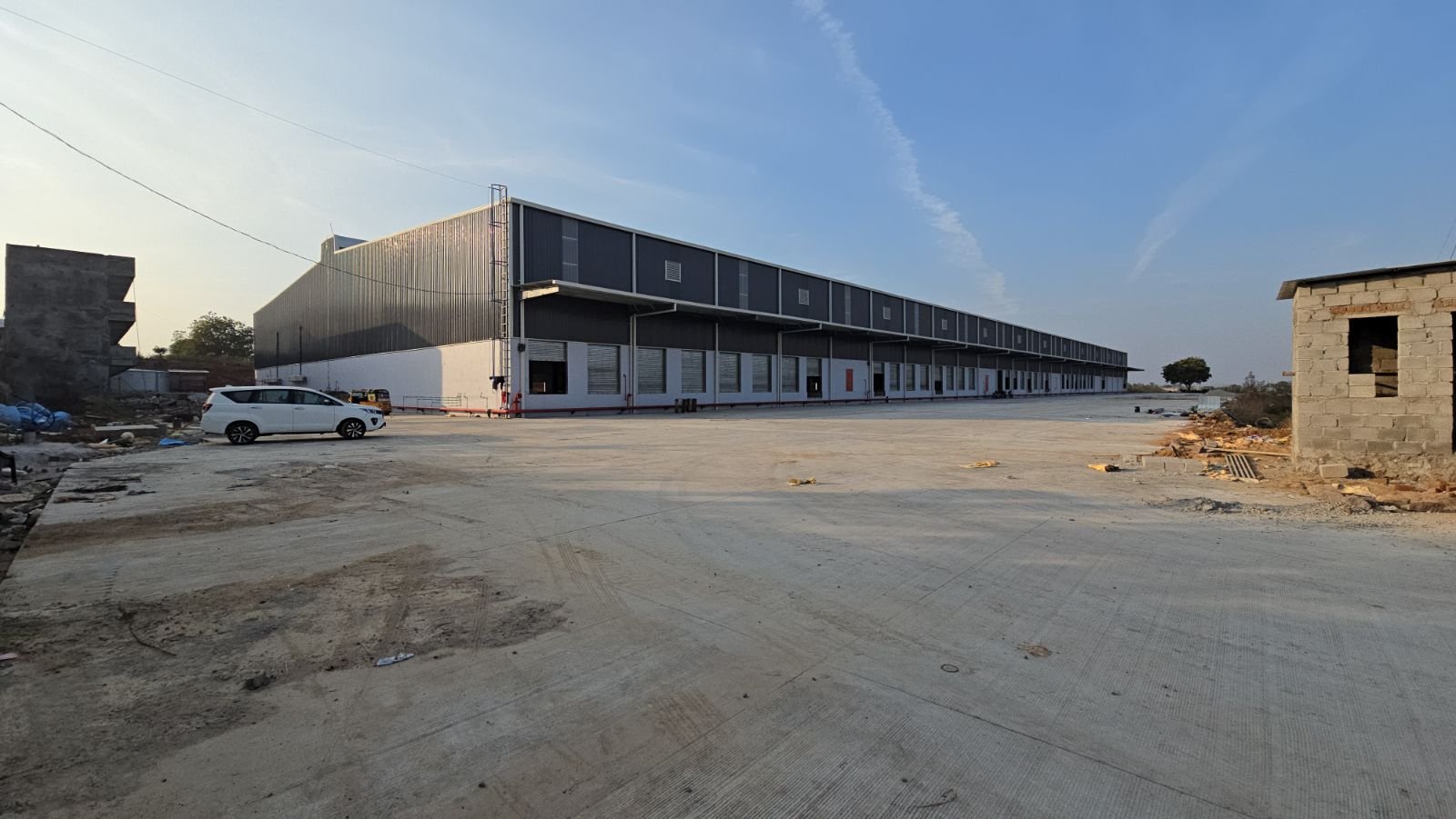 1  Lakh Sq Ft A-Grade Warehouse for Rent