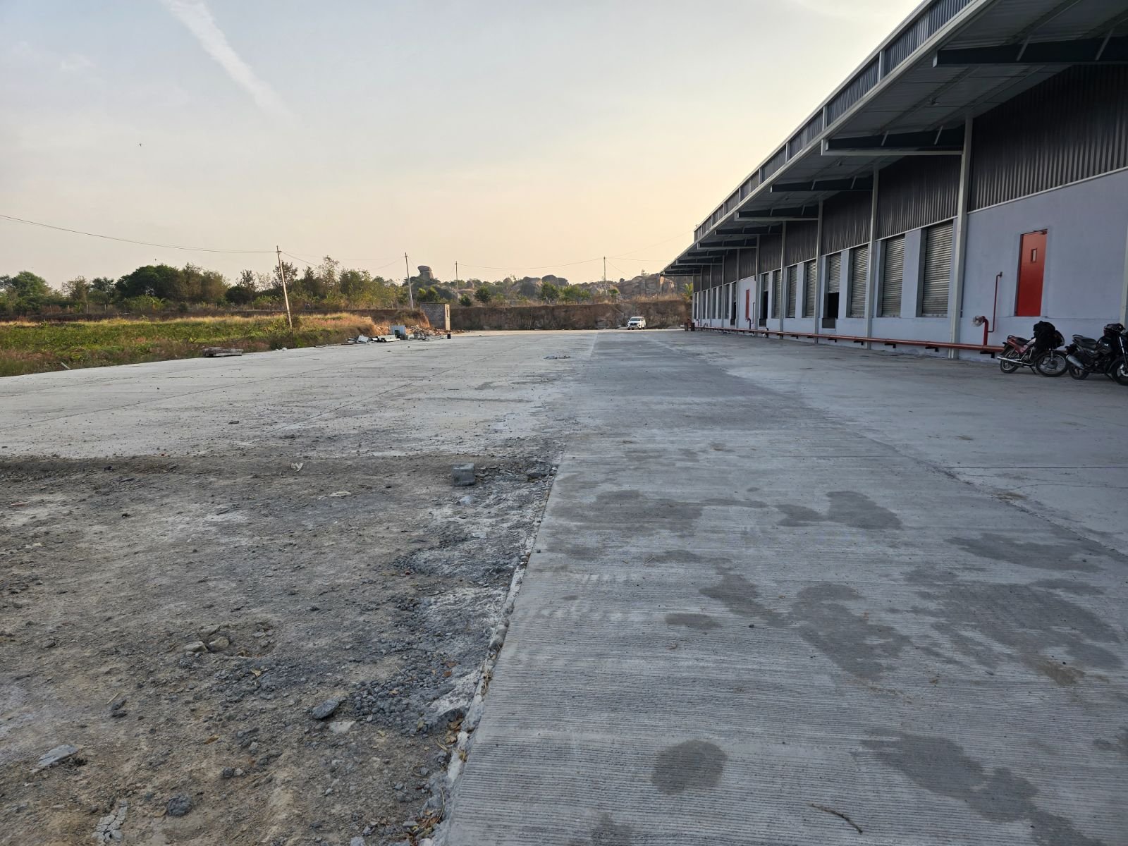 1  Lakh Sq Ft A-Grade Warehouse for Rent