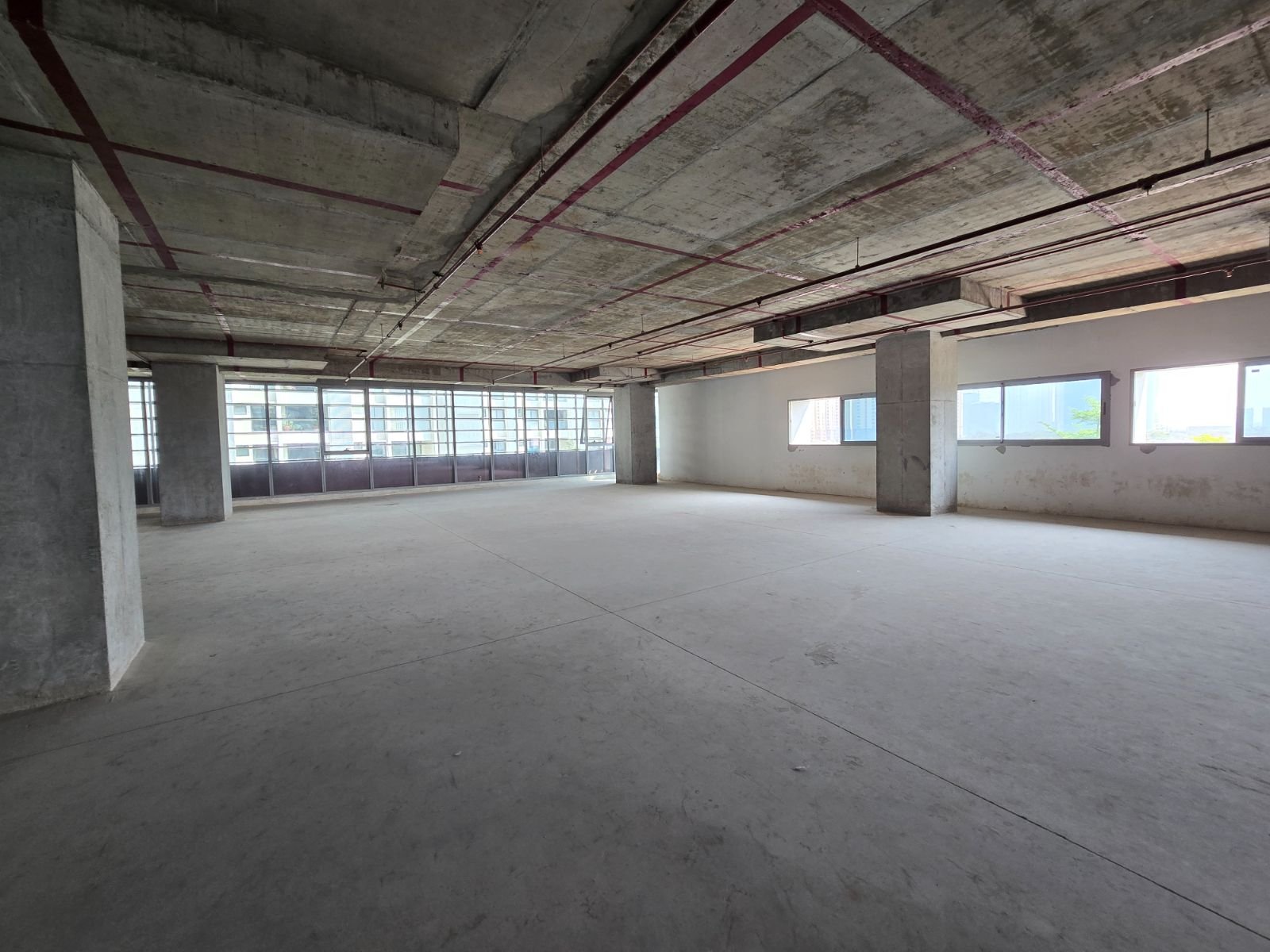 7000sq ft Commercial Space For Rent In A grade Building