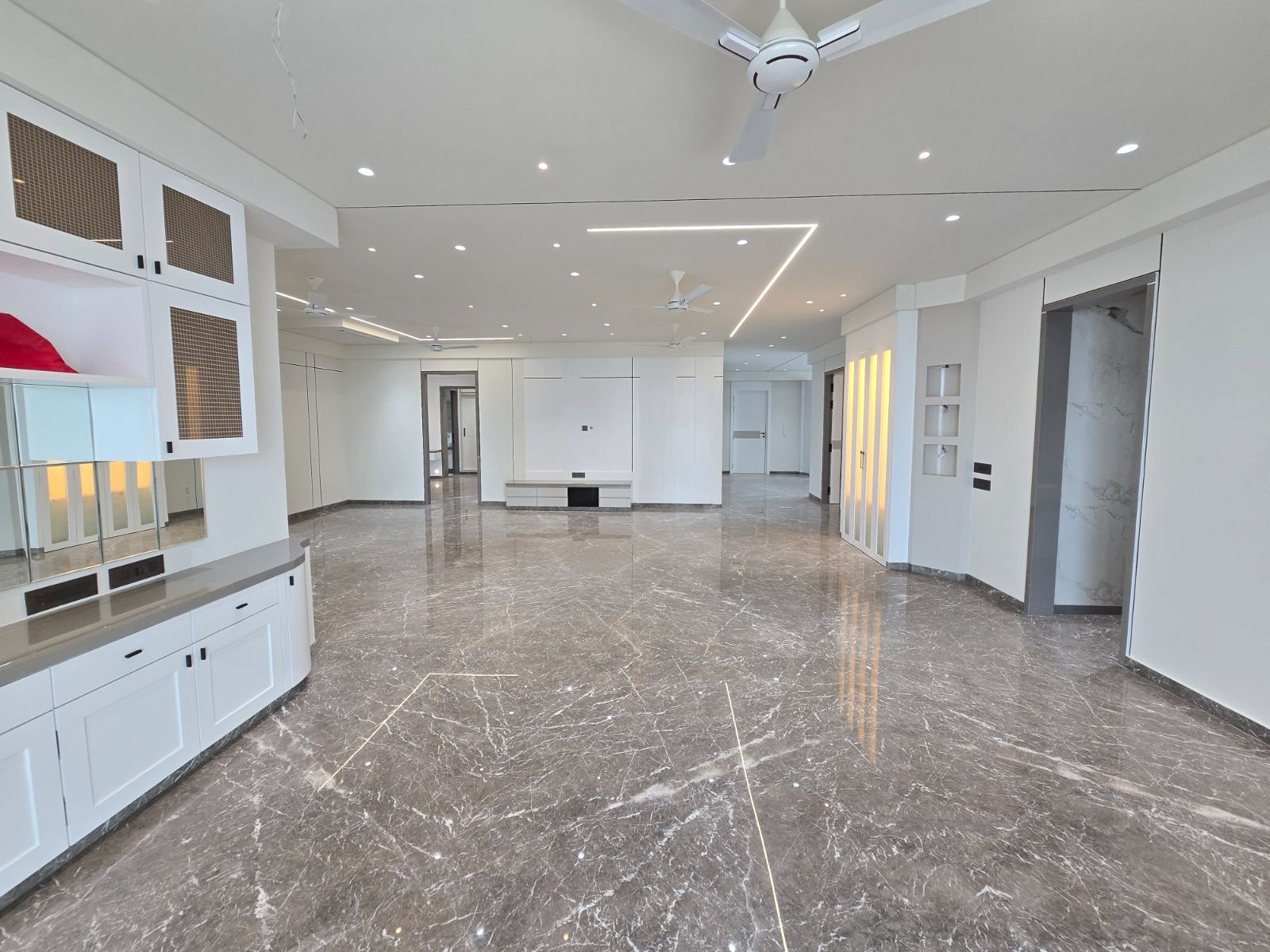 4Bhk Furniture Flat For Sale