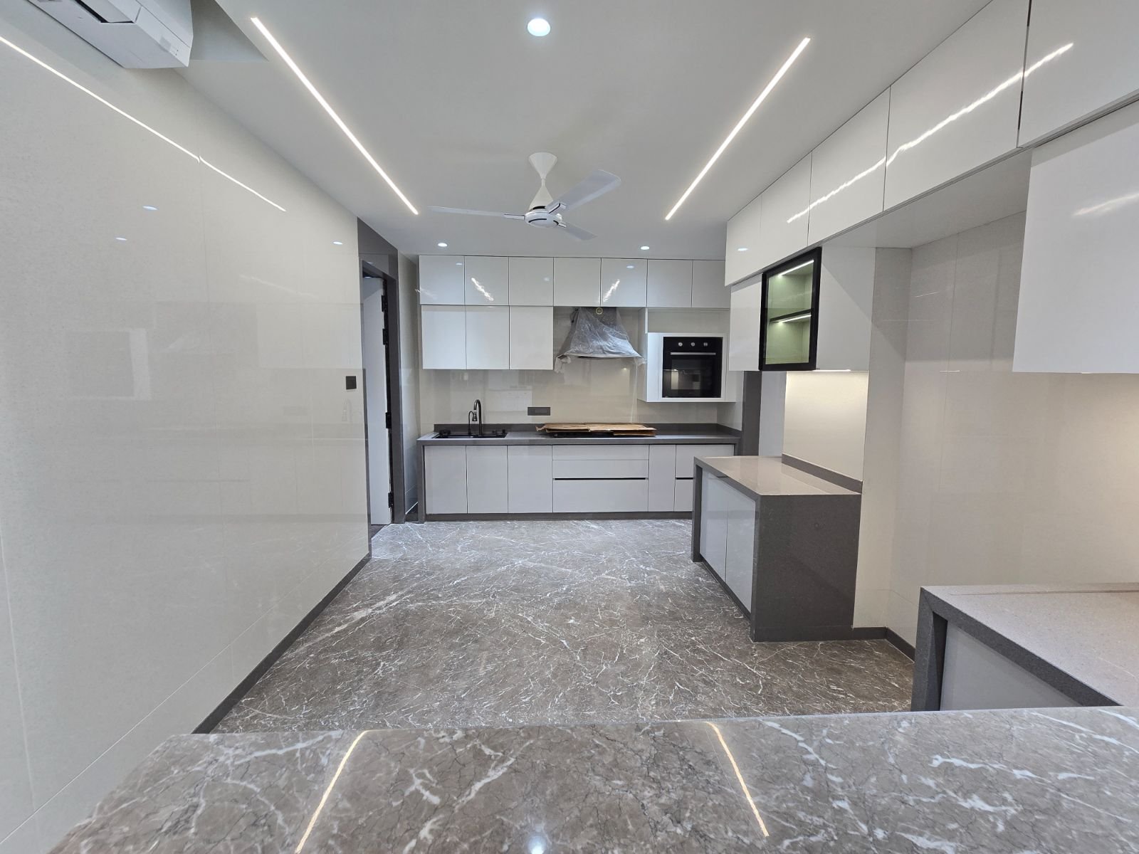 4Bhk Furniture Flat For Sale