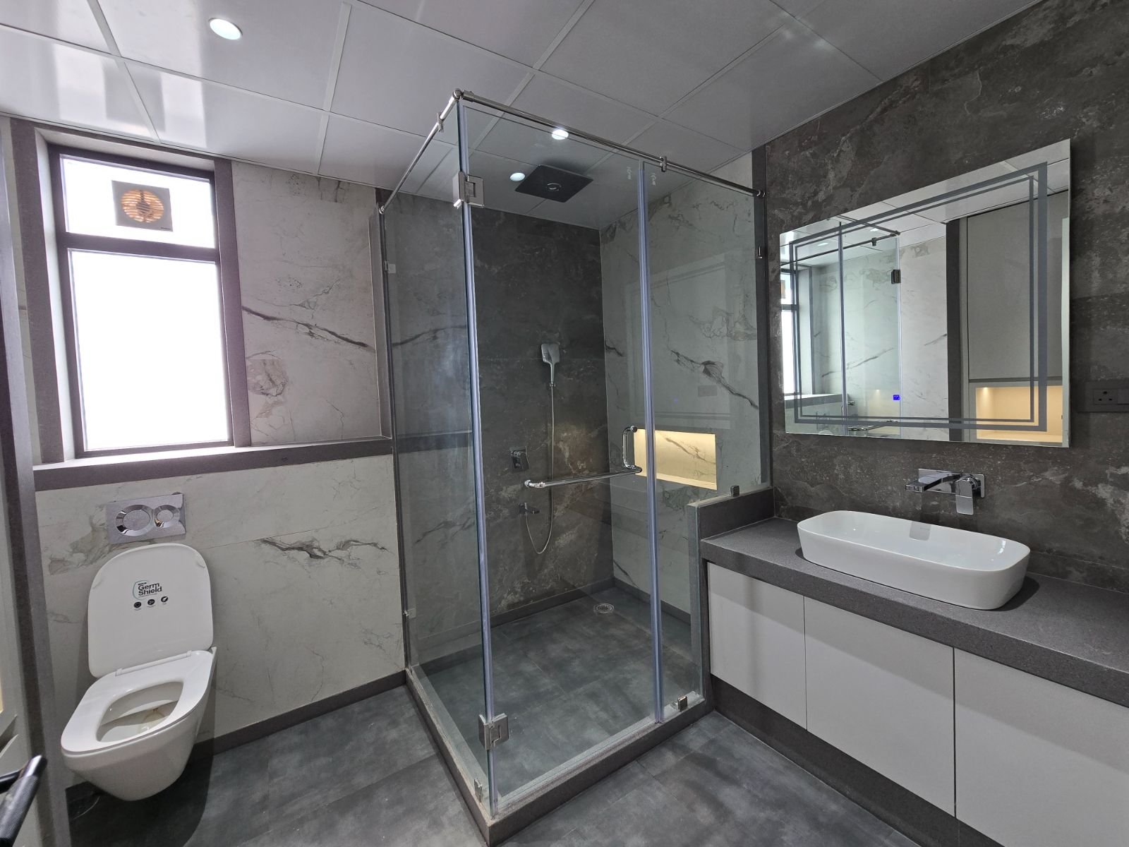 4Bhk Furniture Flat For Sale