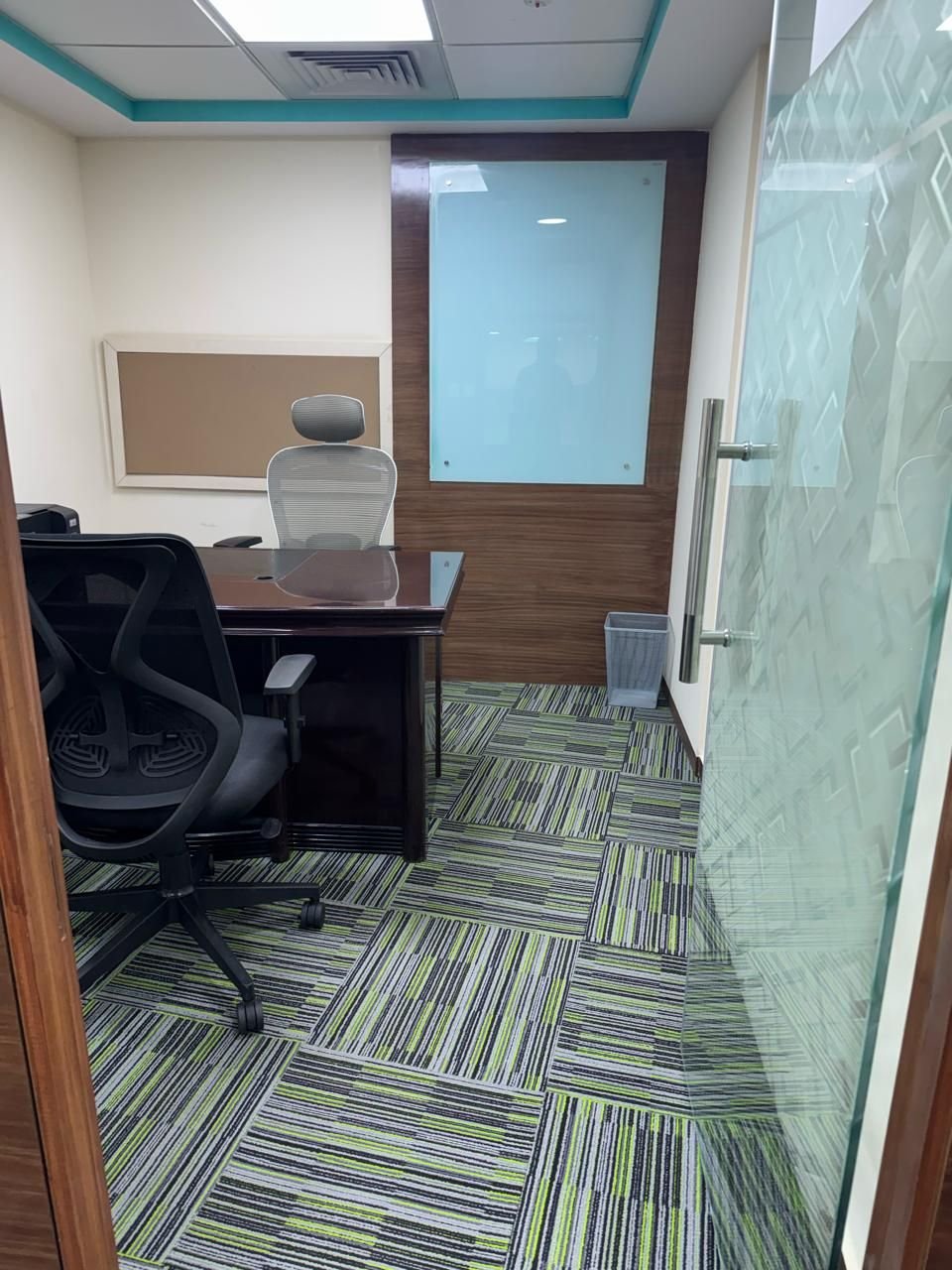 Plug N Play Office Space For Rent