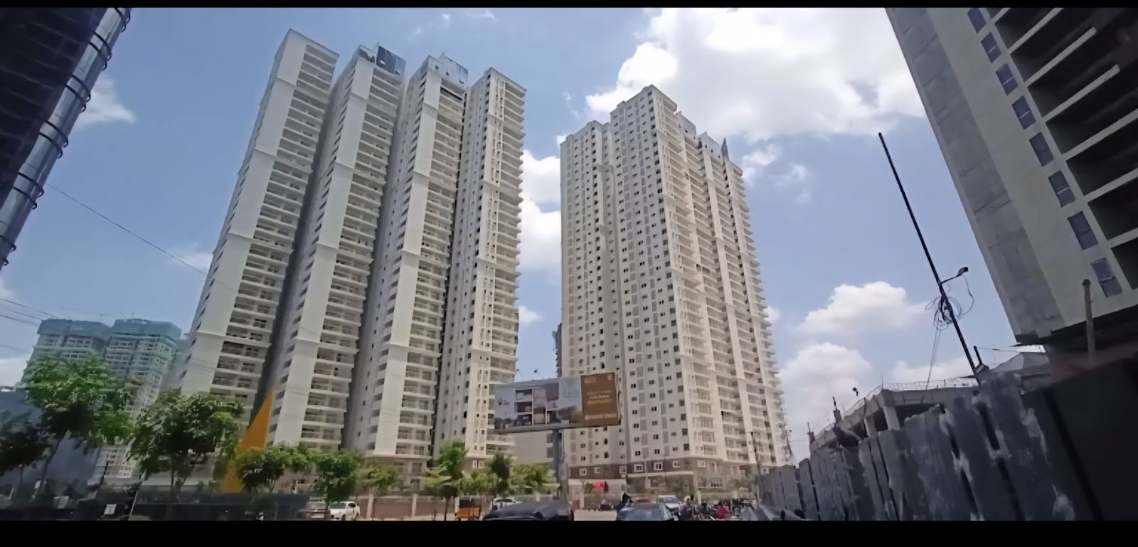 Prestige Beverly Hills Gated Community Flat For Sale