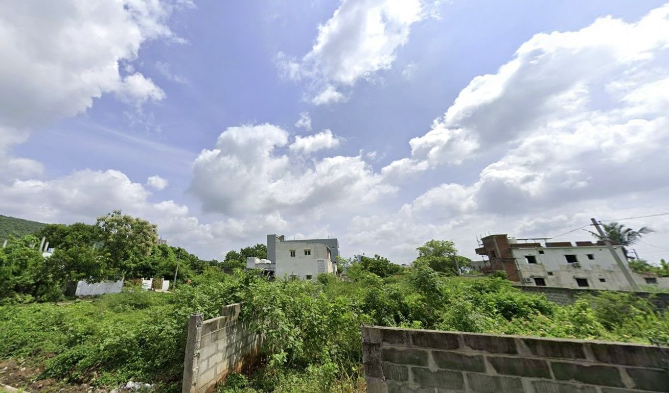 600 SQ. YARDS Plot For Sale